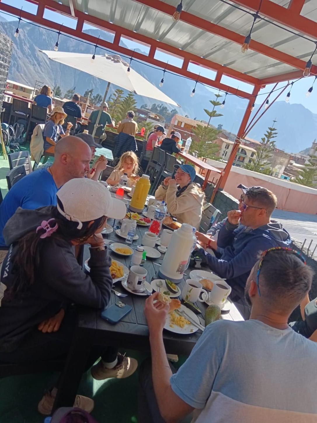 Cabanaconde Backpackers - Plaza De Armas קבאנהקונדה מראה חיצוני תמונה