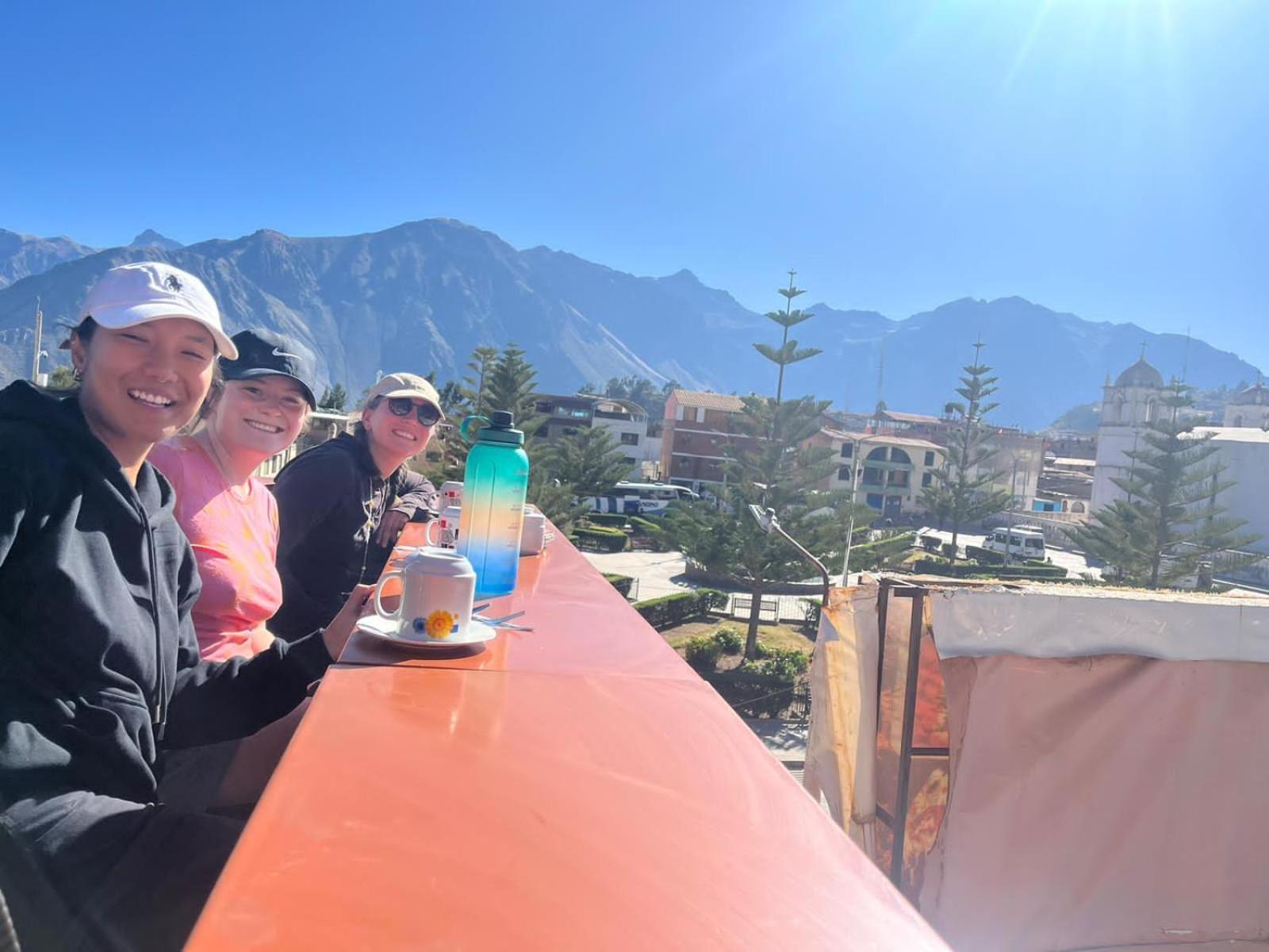 Cabanaconde Backpackers - Plaza De Armas קבאנהקונדה מראה חיצוני תמונה